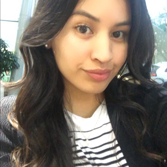 Meet your Posher, Elizabeth - Picture 2 of 2